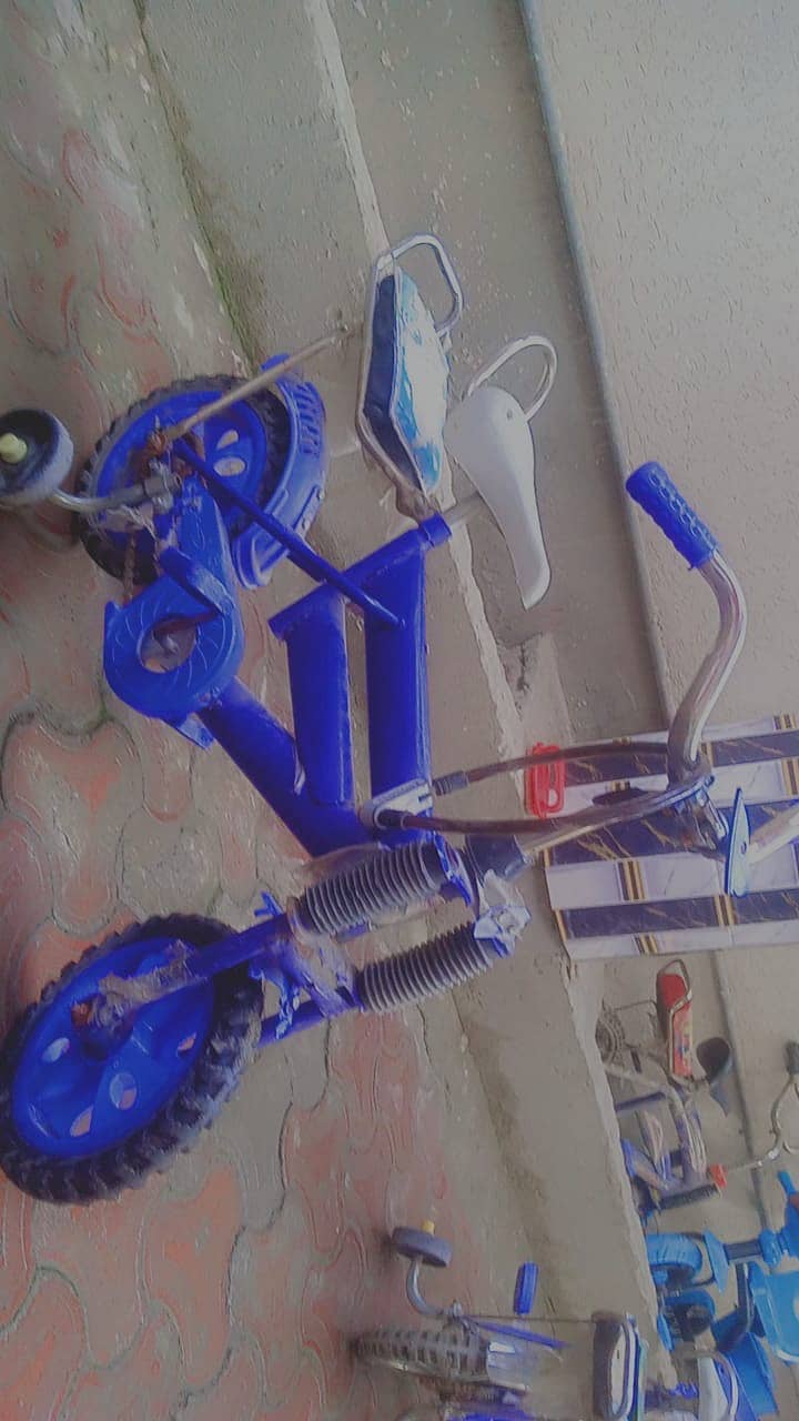 2 x Kids bicycles for sale almost new 4