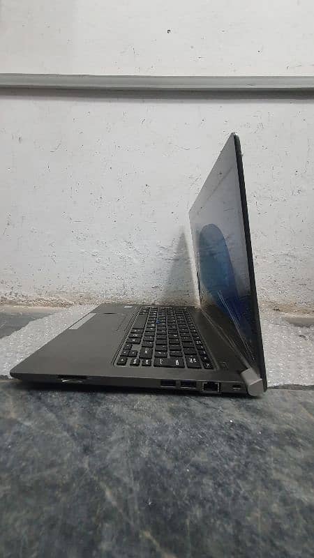 TOSHIBA Z30 CORE I5 6TH GENERATION 8GB RAM 256 SSD 4