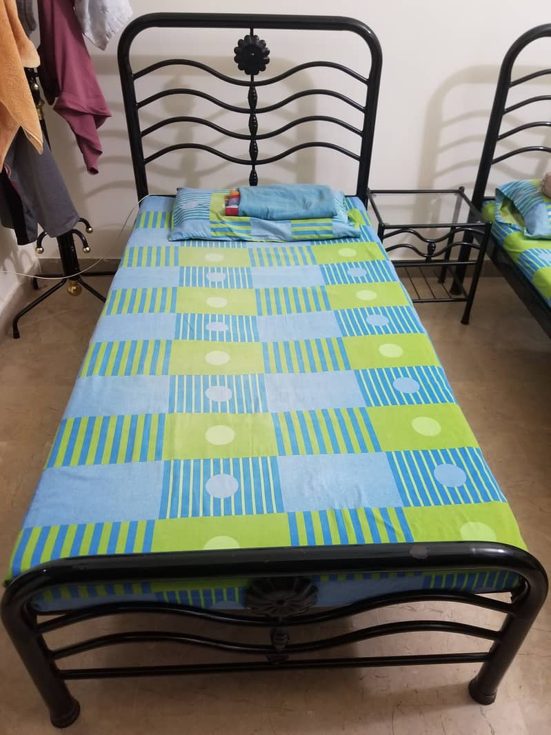 Two single bed for sale 0