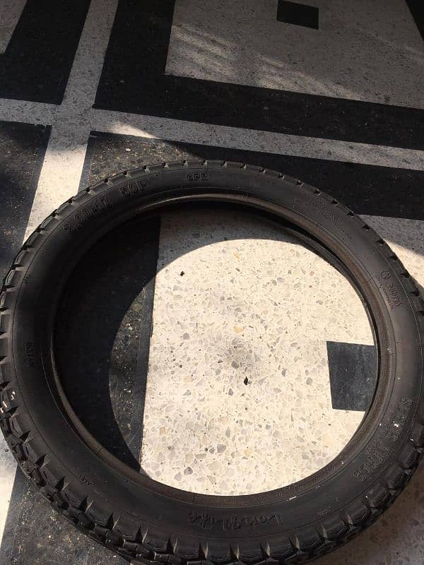 Honda 125 ka back tire only no tube 4