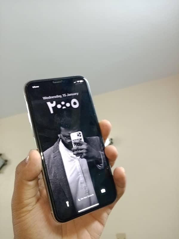 iPhone 11 Pro Non Factory Unlock Sim Working LifeTime 1