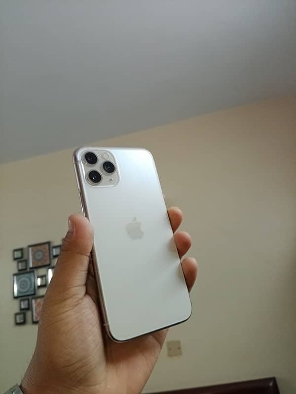 iPhone 11 Pro Non Factory Unlock Sim Working LifeTime 2