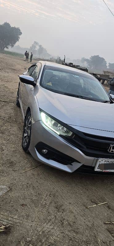 Honda Civic Oriel 2017 4