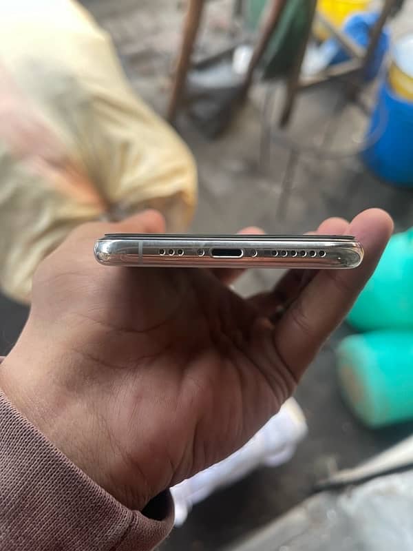 Iphone XS 64GB Factory Unlock 4