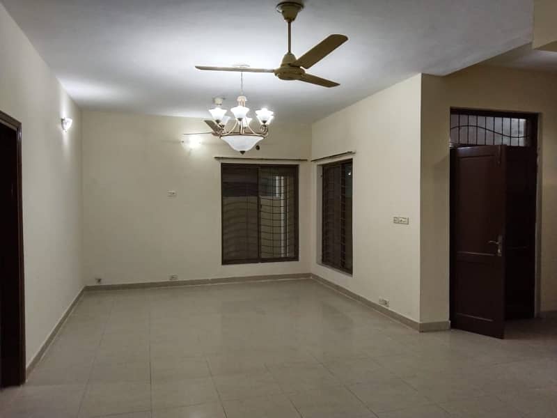 Ideal Location 10-Marla 04-Bedrooms House Is Available For Rent In Sector-A, Askari-10, Lahore Cantt 9