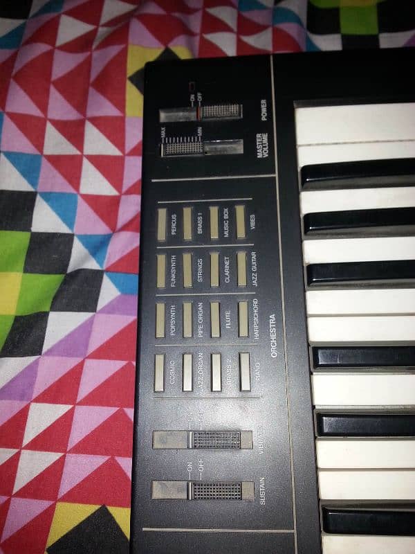 Yamaha PSR-11 Piano 2