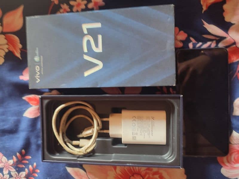 vivo V21 8 gb 128 gb 1