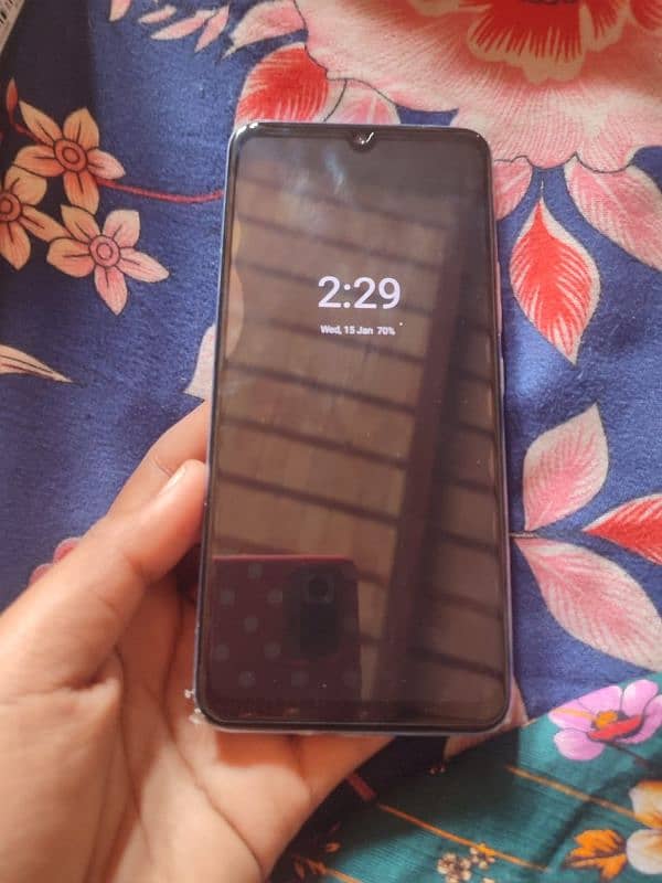 vivo V21 8 gb 128 gb 3