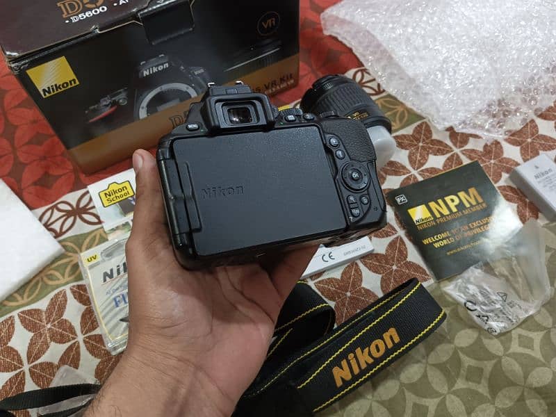 Nikon D5600 ( Just Box Open) 2