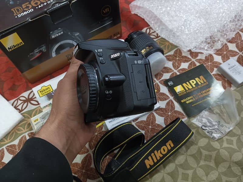 Nikon D5600 ( Just Box Open) 3