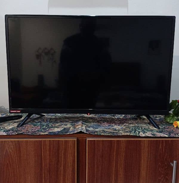 32" Original Changhong Ruba LED 3