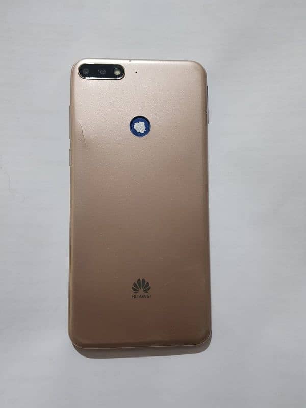 Huawei Y7 2018 5