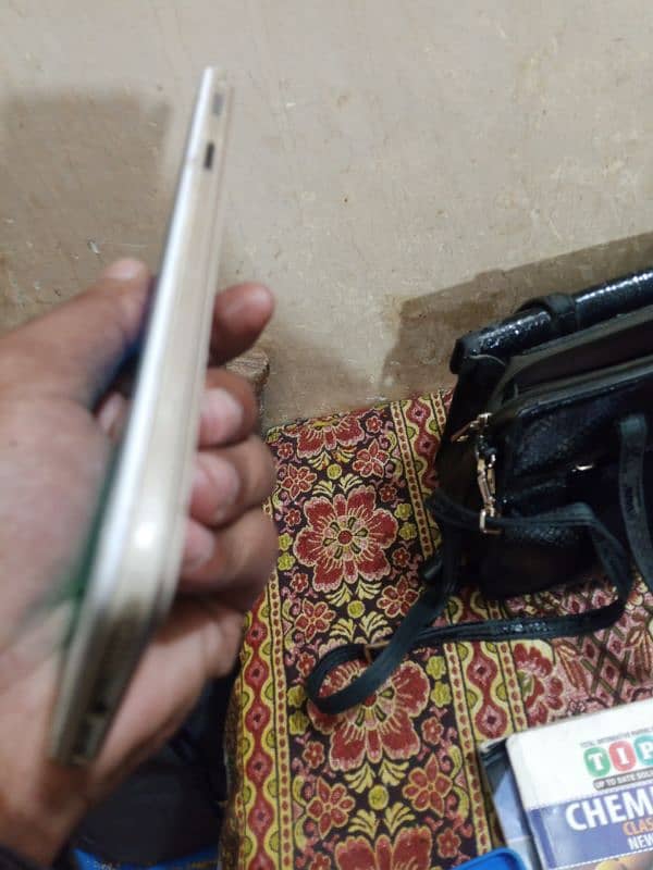 oppo à 57 for sale location Johar town no box no charger 3