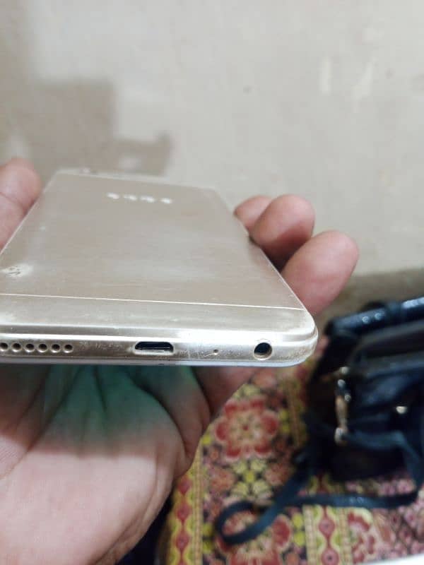 oppo à 57 for sale location Johar town no box no charger 4