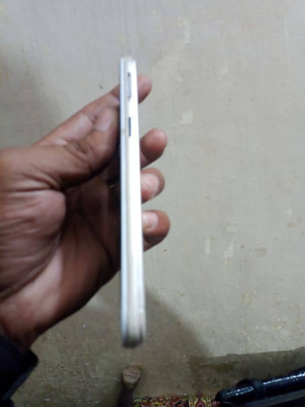 oppo à 57 for sale location Johar town no box no charger 9