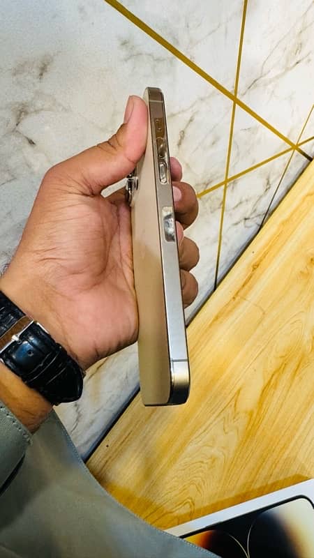 iPhone 14promax Gold 512 Gb  Complete Box condition 10/10 Non pta 4