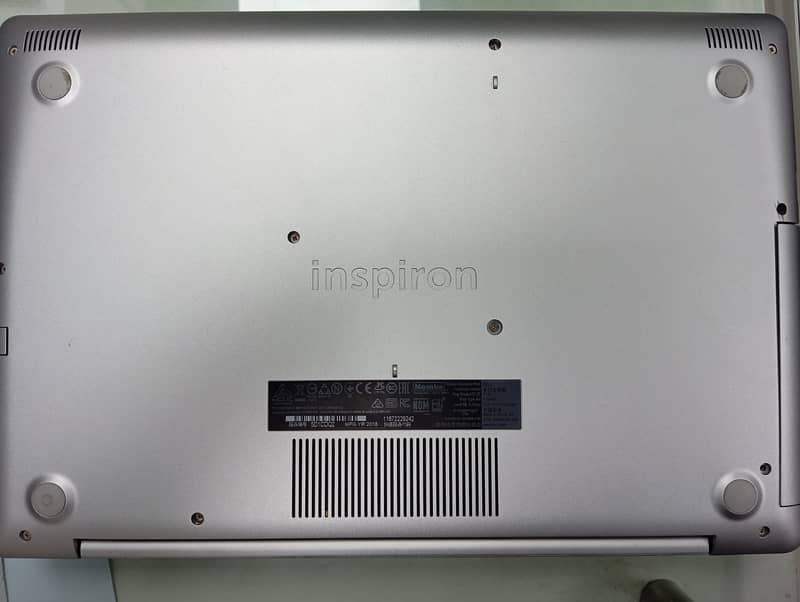 Dell Inspiron 5000 i3 8th gen 4