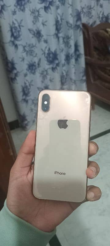 iPhone xs good condition 0