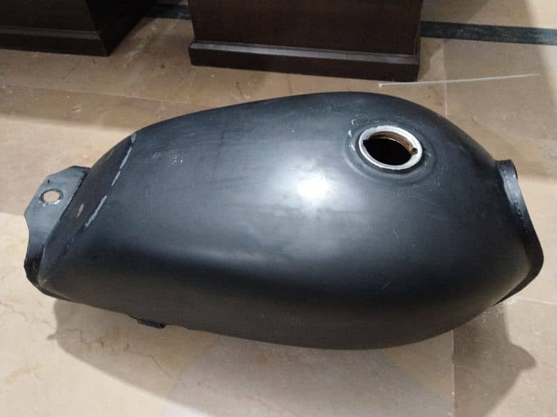 Mate black 70 fuel tank+ tappay whole set (03390011452) Whtsapp nmbr 0