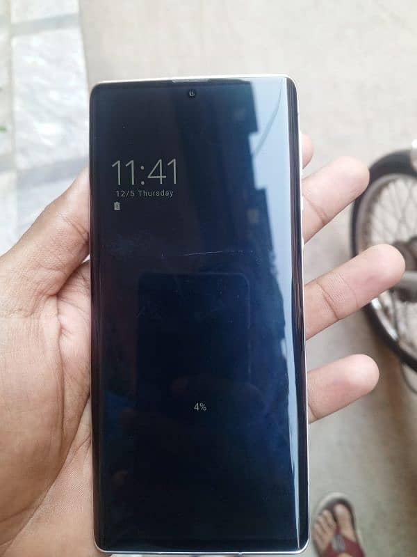 Aquos R6 12/128 non pta 4