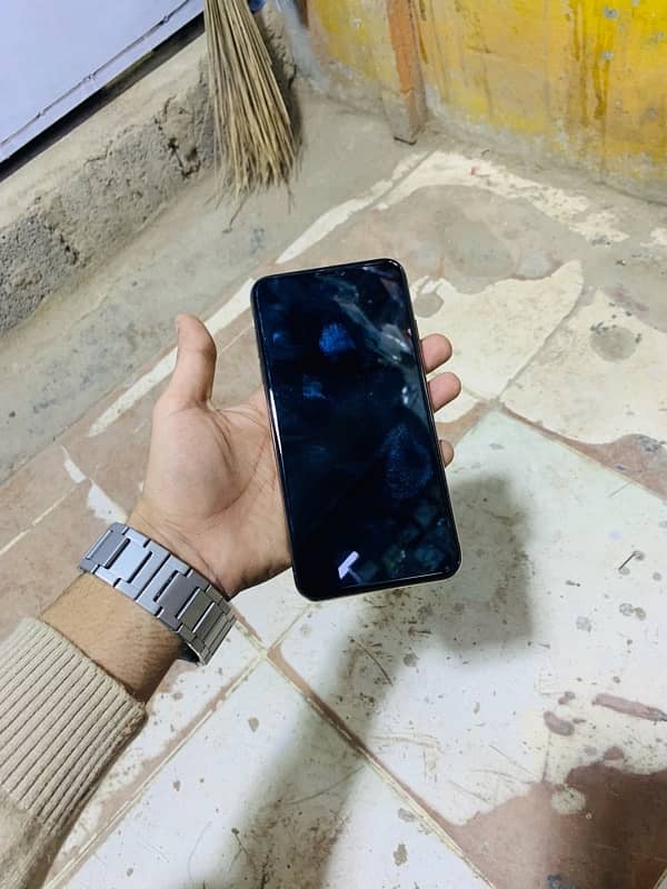 i phone Xs Max 256 GB PTA Approved 1