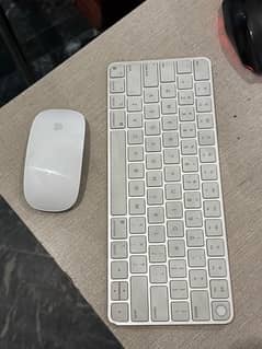 Apple Keyboard