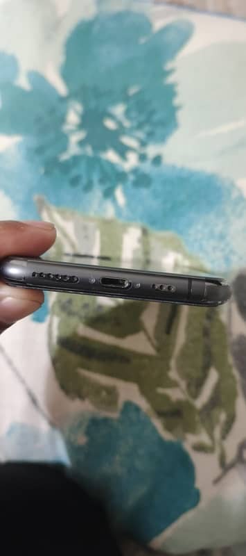 iphone 11 pro dual PTA approved 5