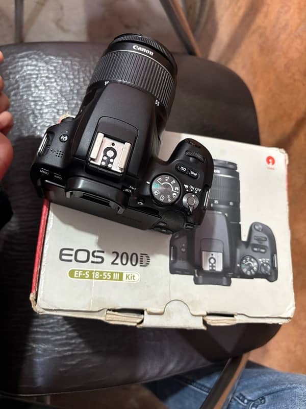 canon EOS 200D full box 0