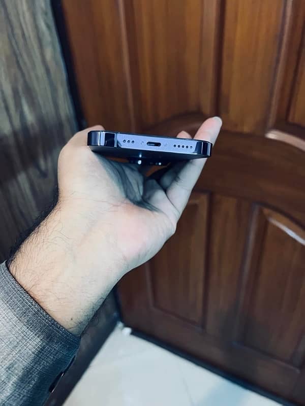 Iphone 14 pro factory Unlock ESim 128Gb purple 4