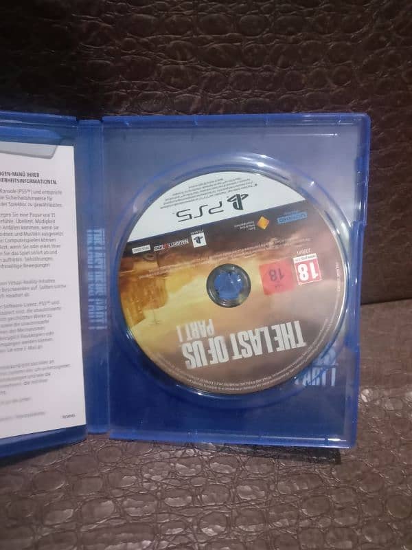 The Last of Us Part 1 And 2, Hogwarts Legacy,Call of Duty Cold War Ps5 12