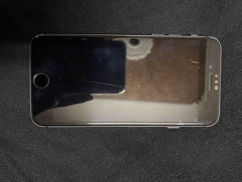 iphone 8(64)gb nonpta 1