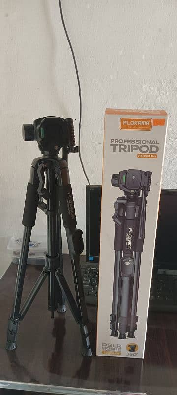 Professional Tripod for camera and mobiles 1