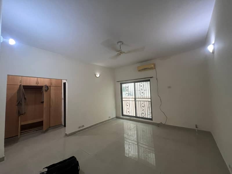 Corner 10 Marla 04 Bedroom House is available for Rent in Sector-A, Askari-10, Lahore Cantt 37