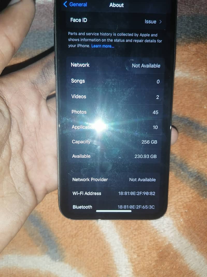 Apple iPhone X Back broke hai 0