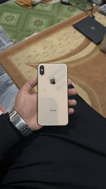 iPhone xsmax 256gb approved with box 1