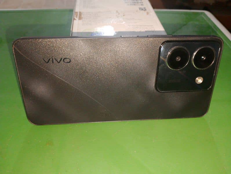 Vivo Y36 1