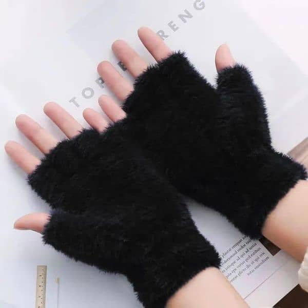 WOOL WARM FINGERLESS GLOVES 2