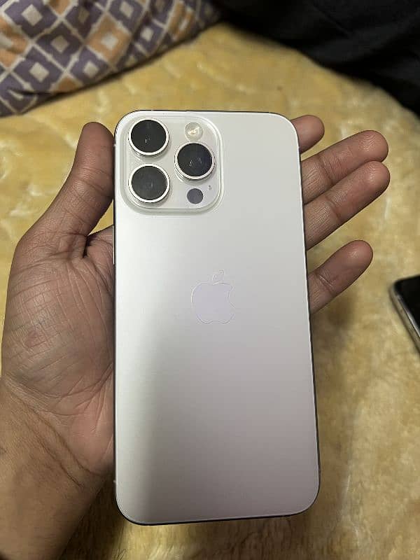 Iphone 15 pro max factory unlock white Titanium.          14 16 5