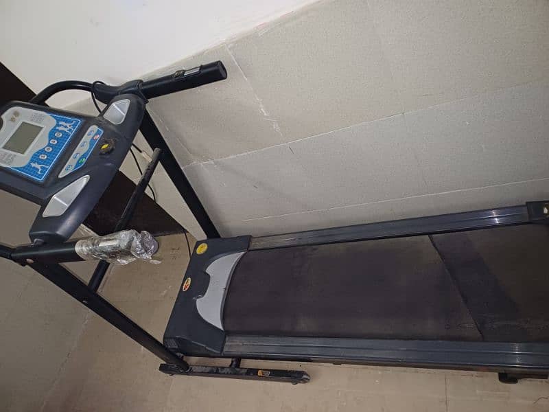 Oxygen fitness treadmill Good Condition 1