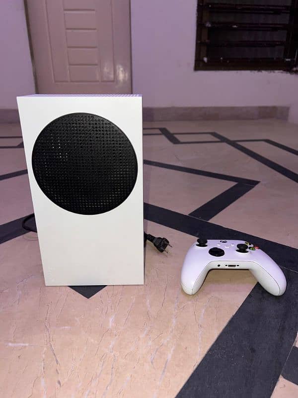 XBox  Series s 4