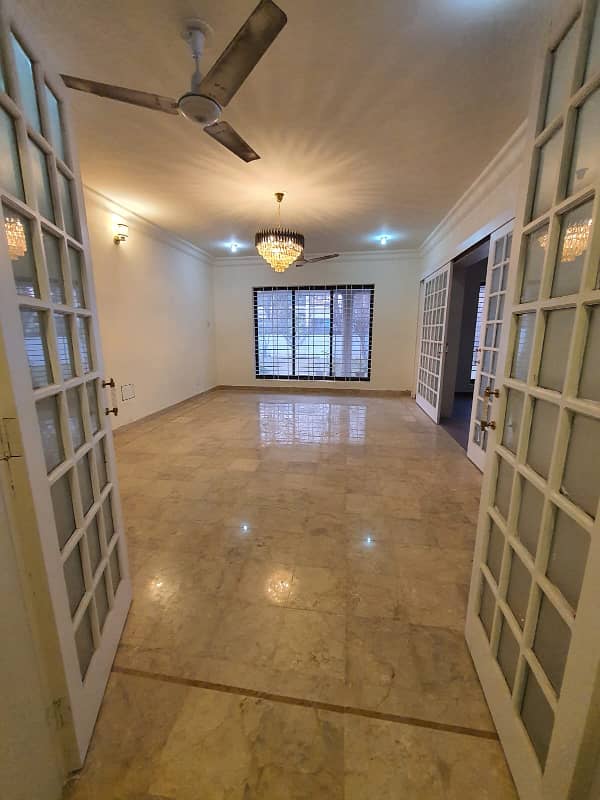 2 Kanal Full House Available for Rent in F-11, Islamabad 15