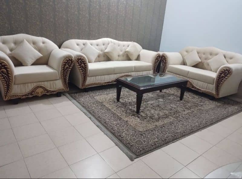 Beautiful Sofa Set without table 1