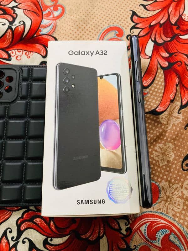 samsung galaxy a32 6/128 with box 2