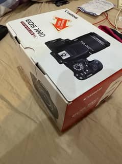 Canon D700