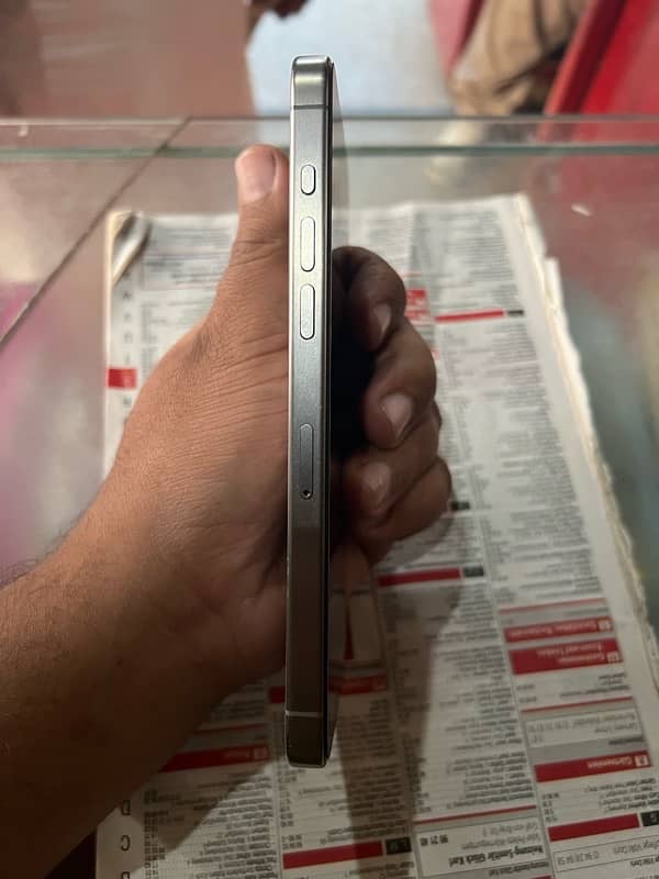 IPHONE 15PRO MAX TITANIUM SILVER DUAL NONPTA SIM 256 GB 8