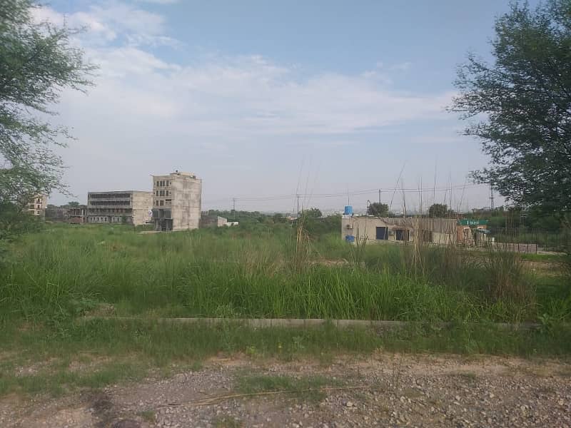 400 Sq Yard Commercial Plot For Sale In Jinnah Garden 0