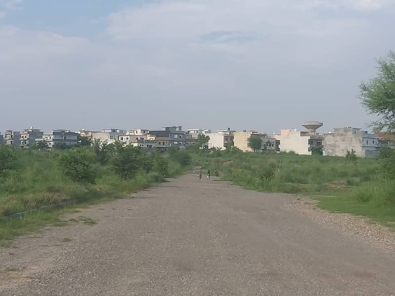 400 Sq Yard Commercial Plot For Sale In Jinnah Garden 8