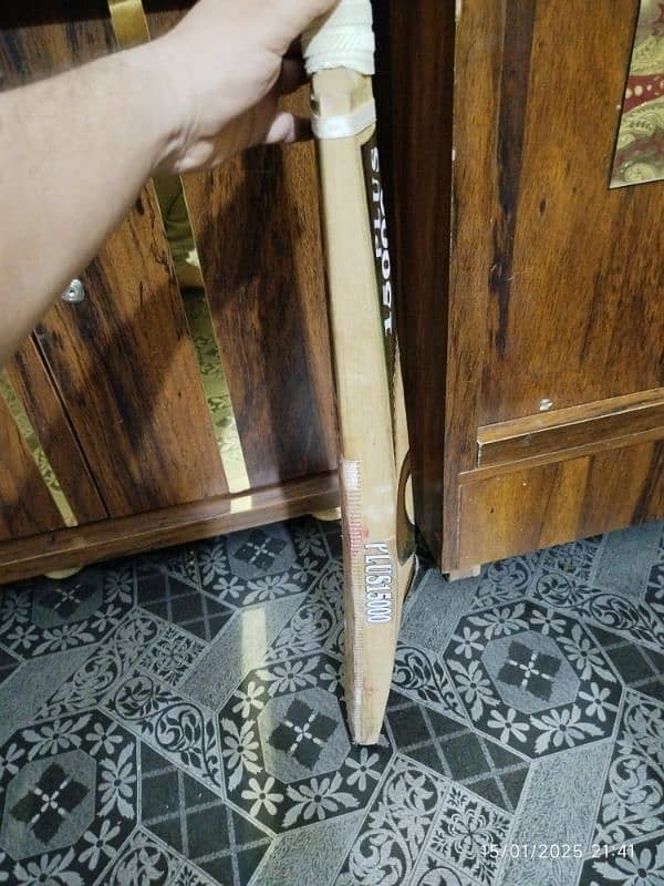 Cricket Bat CA 15000 plus Semi-new Knocked Bat 2.6 wt 9