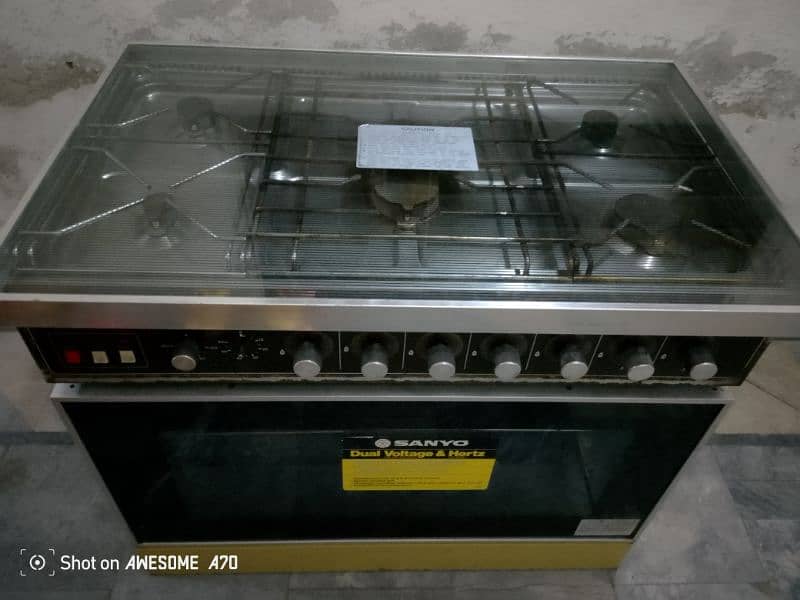 Cooking range with 5 burnels 2