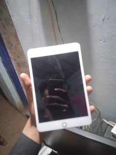 iPad mini 5 64gb condition 10 by 8 by pass hone wala hai I cloud Laga